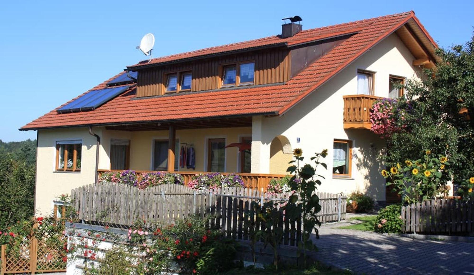 מלון אגינג Haus Resi מראה חיצוני תמונה