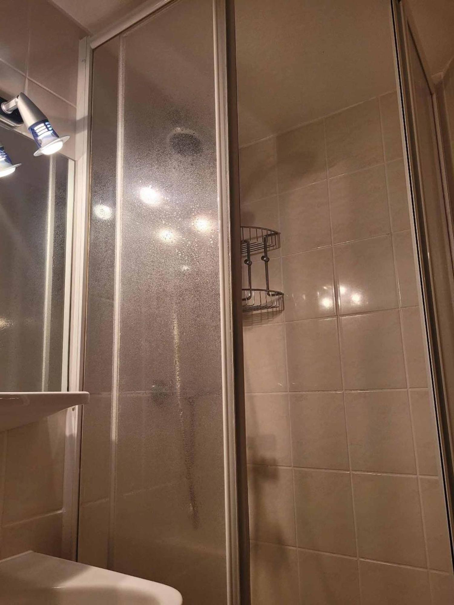 מלון אגינג Haus Resi מראה חיצוני תמונה
