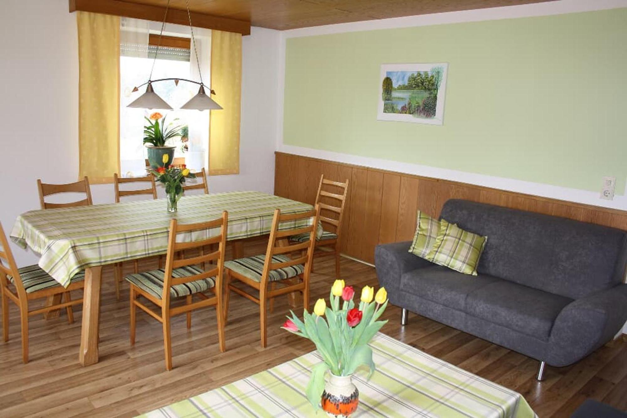 מלון אגינג Haus Resi מראה חיצוני תמונה
